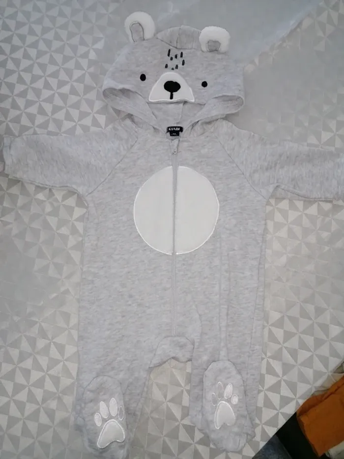 Pyjama / combi 3 mois - photo numéro 2