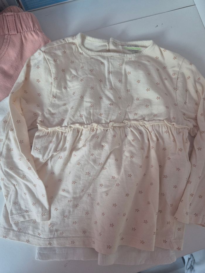 Lot vêtements bébé fille - photo numéro 3