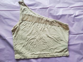 Haut court beige 1 manche taille 36