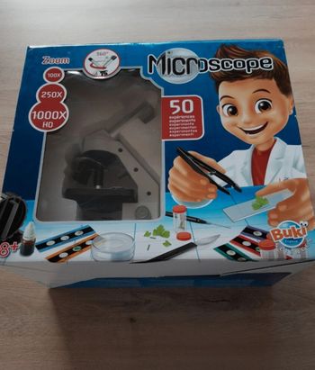 Microscope