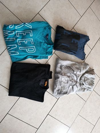 Lot de 4 pulls taille 16 ans