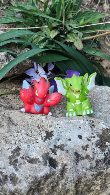 Super figurine Pokemon Nintendo finger puppet évolution insecateur cizayox 