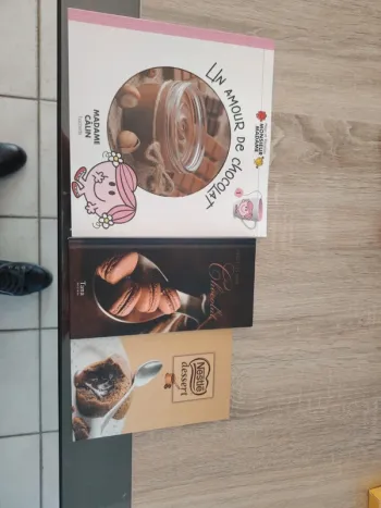 Lot 3 livres recettes tout chocolats + cadeau