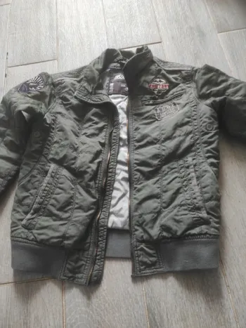 Veste 8 ans