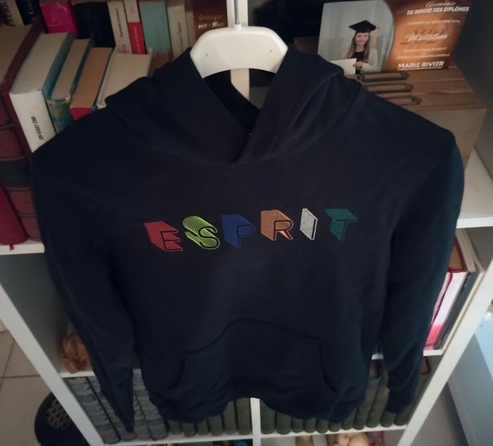 Sweat à capuche "Esprit" 10/11 ans 100% coton neuf + un tee shirt offert - photo numéro 4