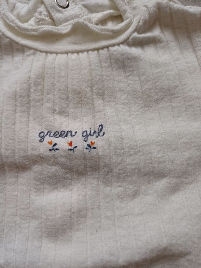 Tee-shirt neuf  taille 9 mois - photo numéro 2