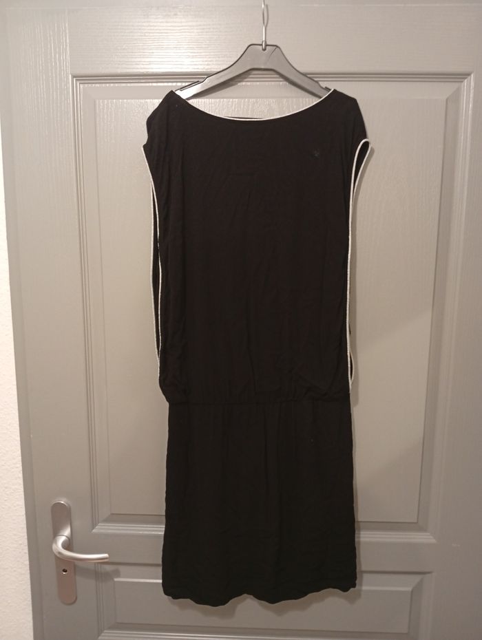 Robe Nafnaf taille 40 - photo numéro 2