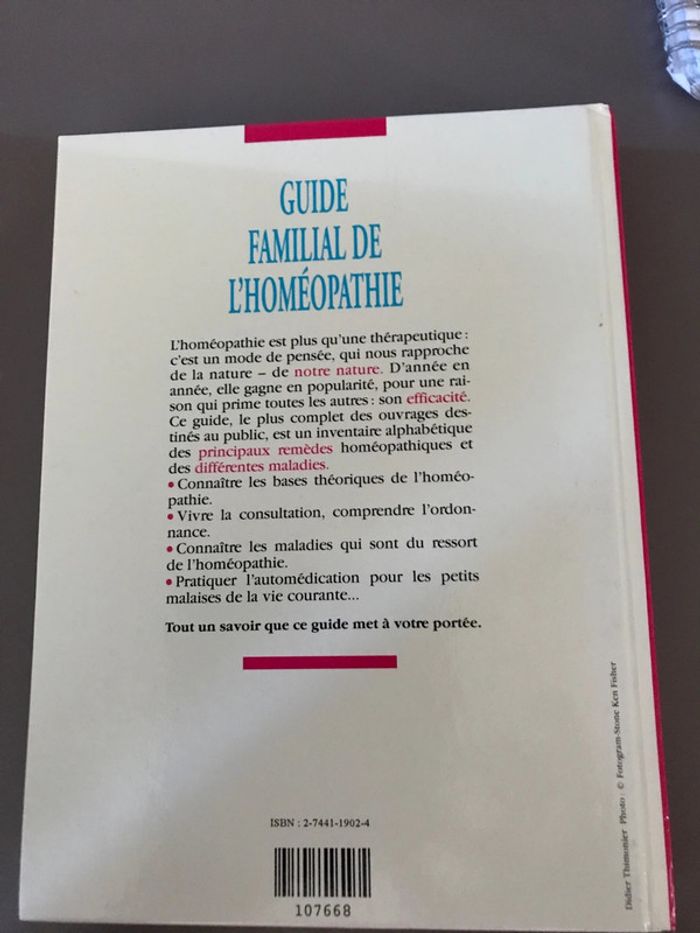 Livre Guide familial de l’homéopathie - photo numéro 2