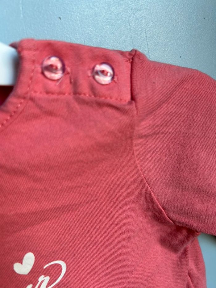 Tee shirt rouge , kiabi 6 mois - photo numéro 3