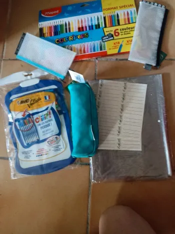 Gros lot fournitures scolaires