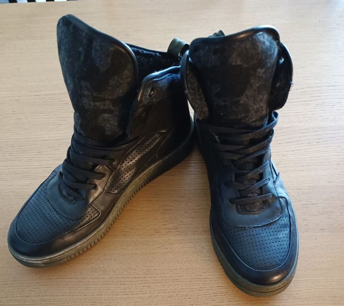 RARE : Baskets montantes Staggy doublée polaire noire taille 45 Homme - photo numéro 4