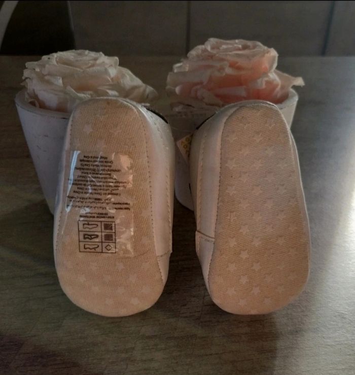 Chaussure bébé taille 17 - photo numéro 5