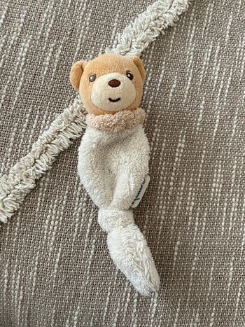 Peluche mini doudou plat de poche 17cm Kaloo ours marron beige blanc très bon état