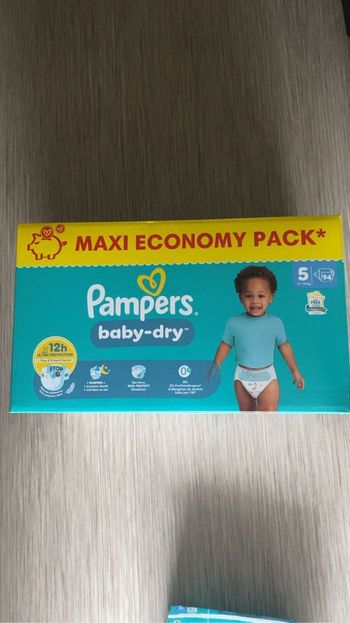 Couches Pampers baby-dry taille 5