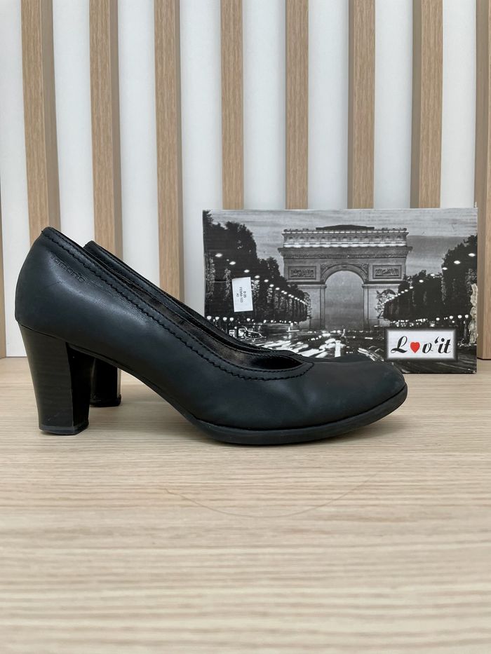 Escarpins cuir noir Tamaris taille 41
