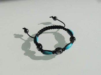 Bracelet shamballa noir et bleu