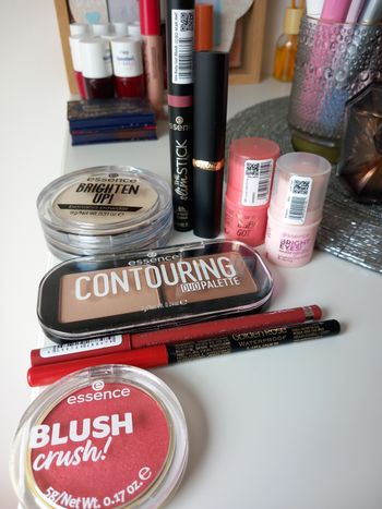 Lot de maquillage essence