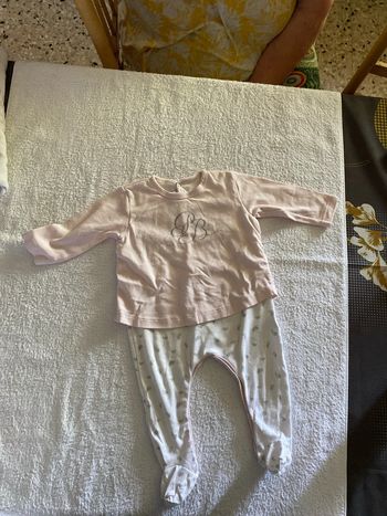 T12mois pyjama 1 pièce