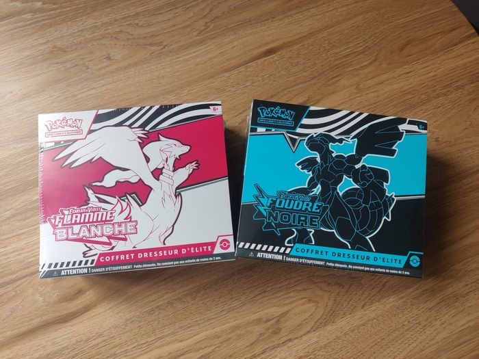 Lot 2 ETB Pokémon flamme blanche et foudre noire