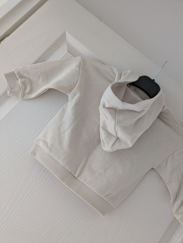 Sweat à capuche Disney pour fille 18 mois, 86 cm, parfait état ! - photo numéro 3