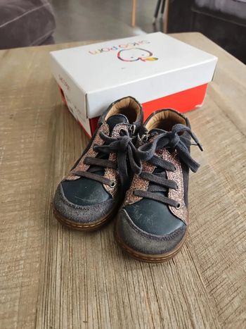 Chaussuee bleu marine shoopom avec pailette 25