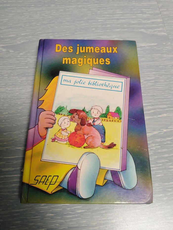 Livre Des jumeaux magiques