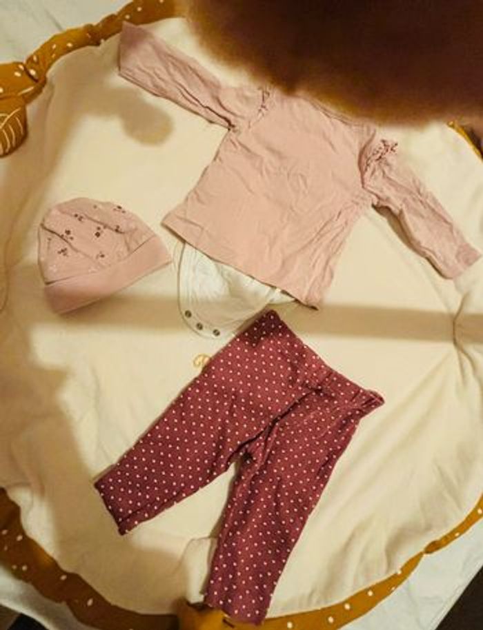 Ensemble bébé fille 3-6 mois - photo numéro 2