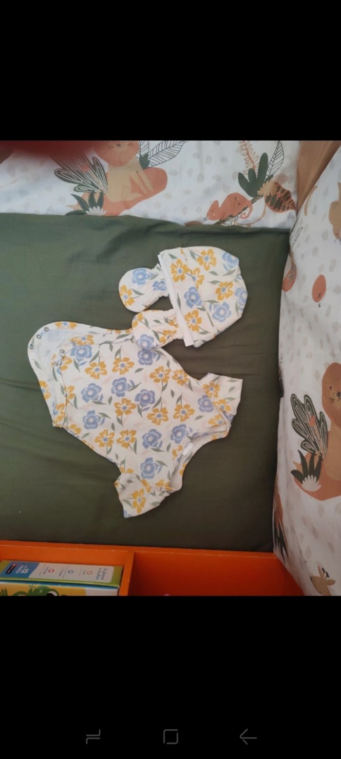 Ensemble bodie bonnet mouffle