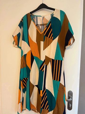 Robe neuve trapèze taille s