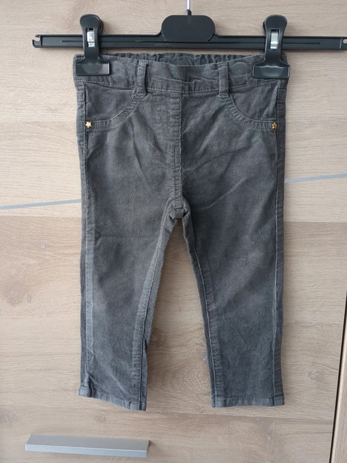 Jeans velours tape à l'oeil 18 mois