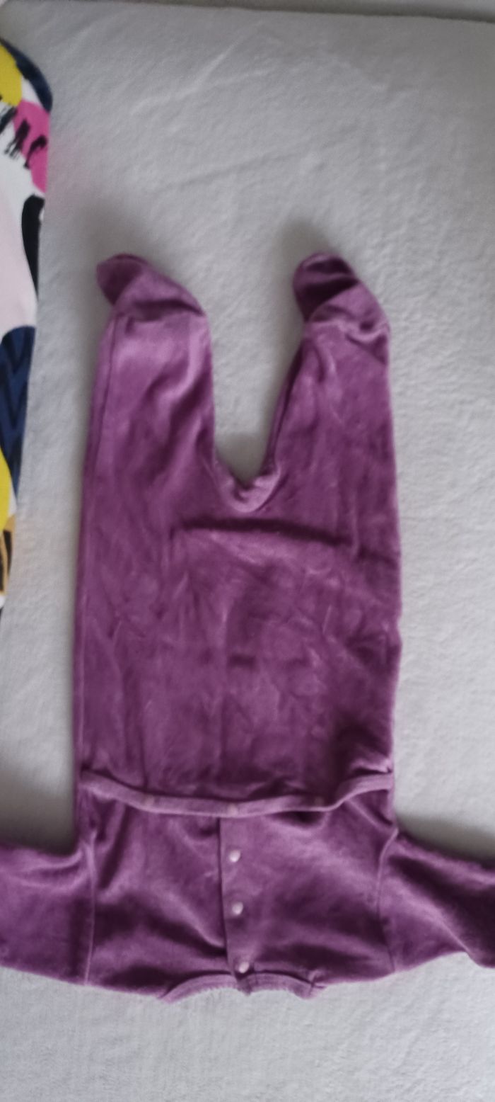 Très beau petit pyjama une pièce bébé fille T 3 mois - photo numéro 7