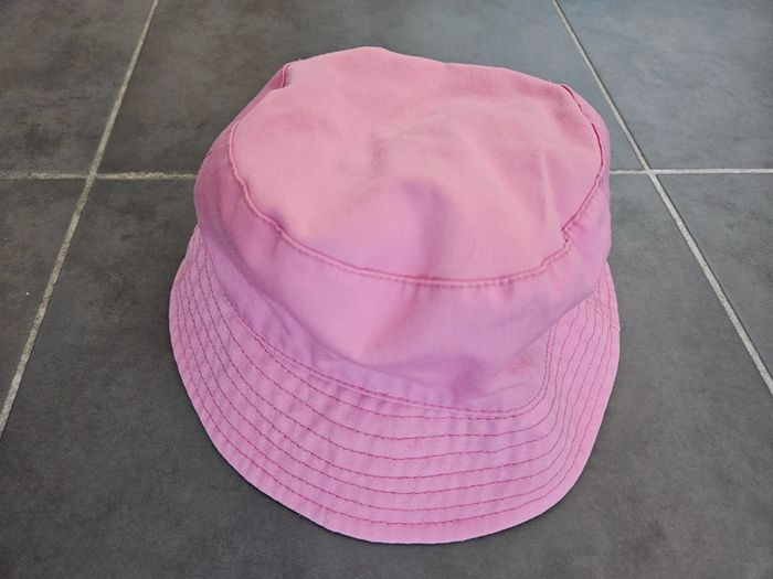 Lot Bob + Casquette FILLE (correspond à 1 enfant de 4-5 ans) Primark, Excellent État - photo numéro 4