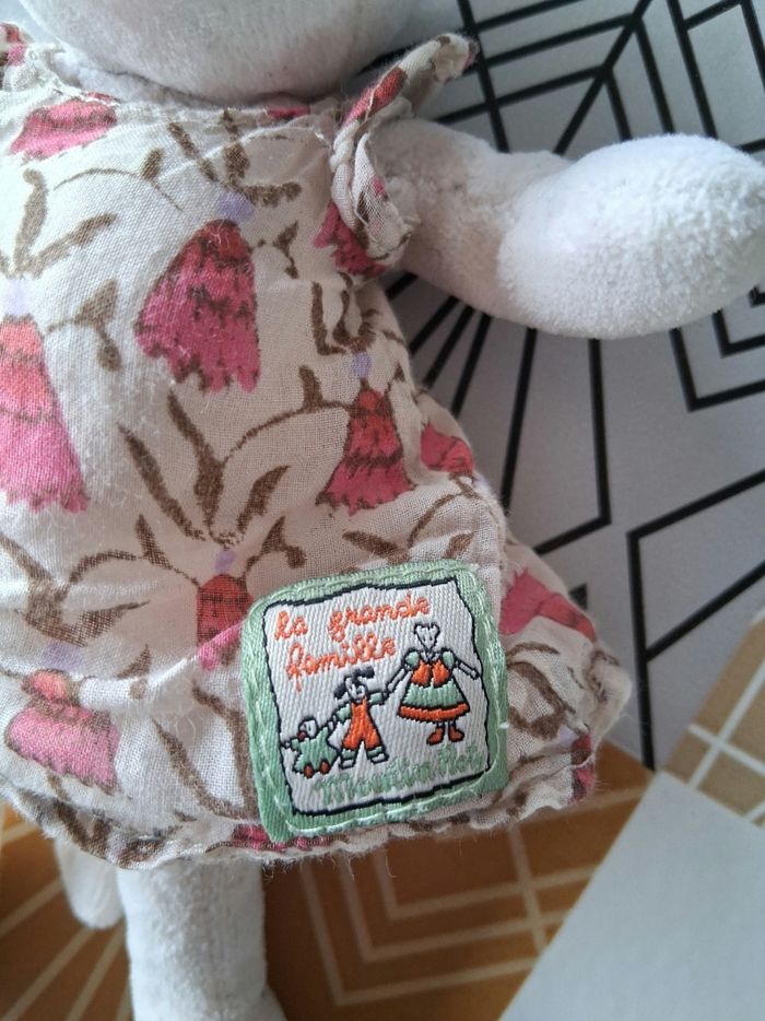 Petite peluche doudou vache Moulin Roty - photo numéro 4