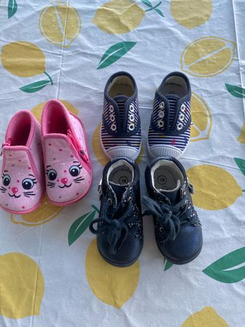 Chaussures taille 18