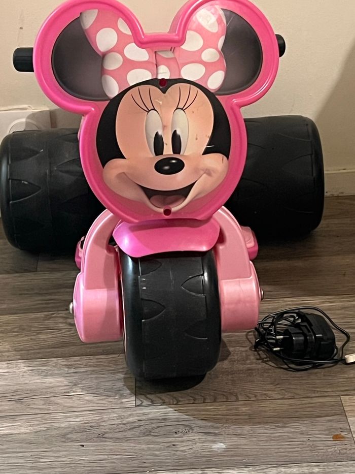 Vend mini quad Minnie Mouse - photo numéro 2