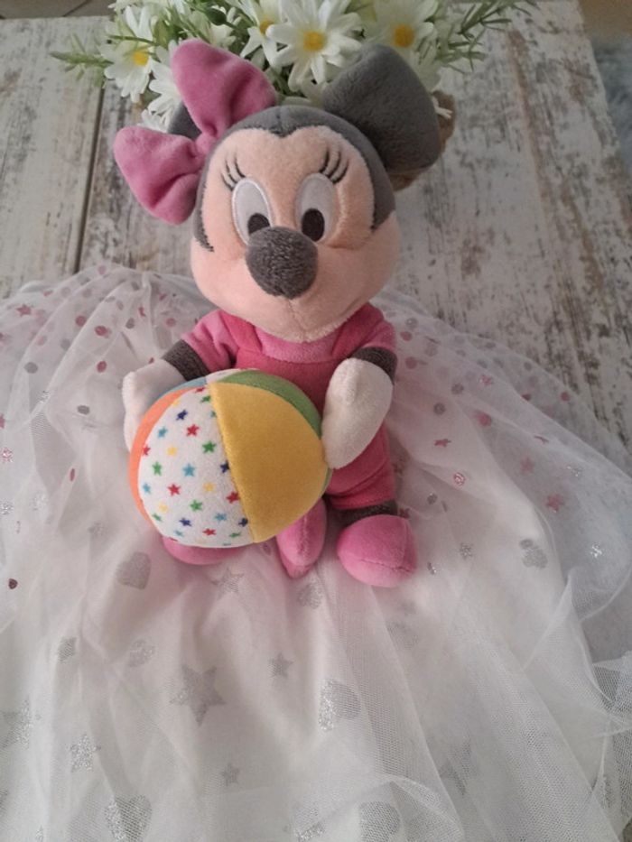 Peluche musicale Minnie et son ballon
