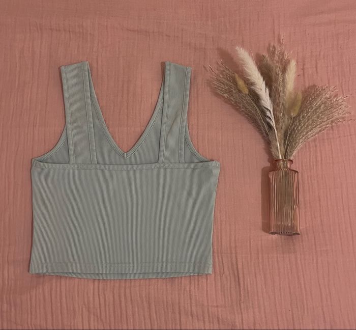 Top court, couleur menthe, col V, pour femme - photo numéro 2
