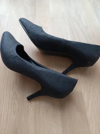 chaussure noir a talon