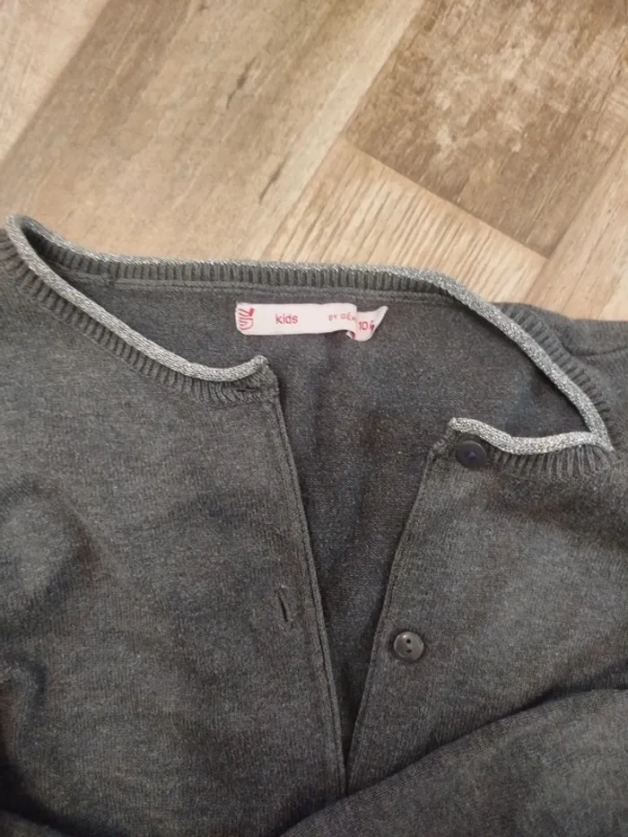 Gilet gris et argent taille 10 ans gemo - photo numéro 4