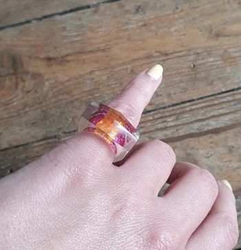 Bague en verre colorée petite taille