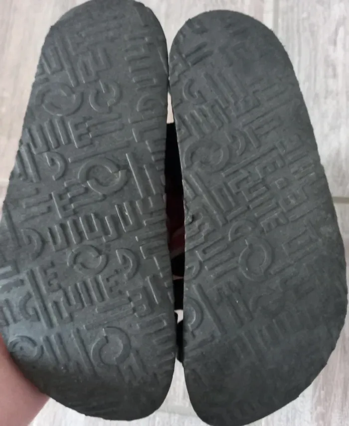 Nu pieds taille 32 - photo numéro 4
