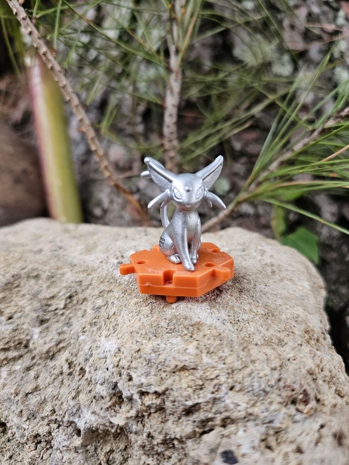 Super figurine Pokemon Nintendo mentali argentée - photo numéro 2