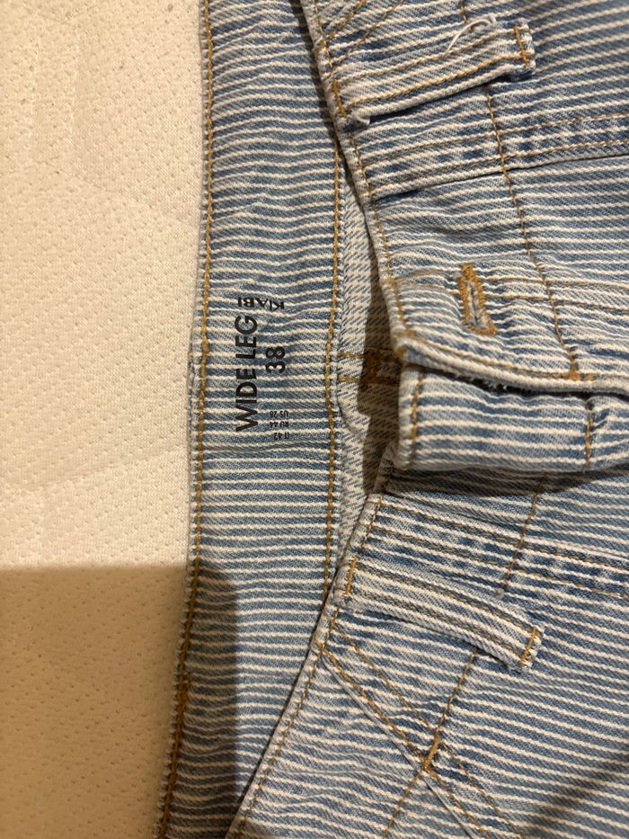 Pantalon bleu à rayures blanches - photo numéro 2