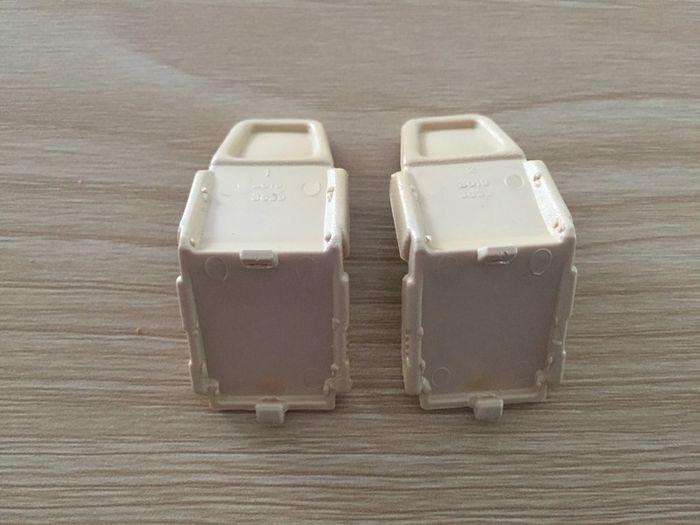 Lot x2 sièges pièce détachée Ferrari testarossa 1984 miniature 1/18 1/18e 1/18eme burago #A47 - photo numéro 2