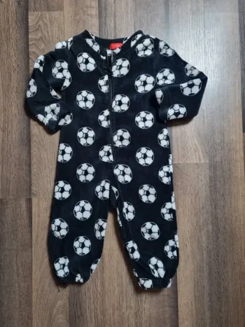 Pyjama chaud intégral zippé noir et ballons de foot. Garçon/ Fille. Taille 2 ans. Tissaïa. TBE