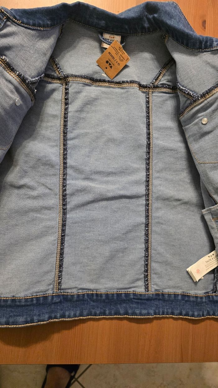 Neuve (non portée)  🏷😍🥰SUPERBE  veste en jeans 12 ans fille 🥰😍🩷 - photo numéro 6