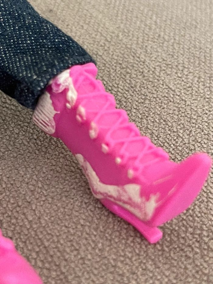 poupée Barbie en jean - photo numéro 7