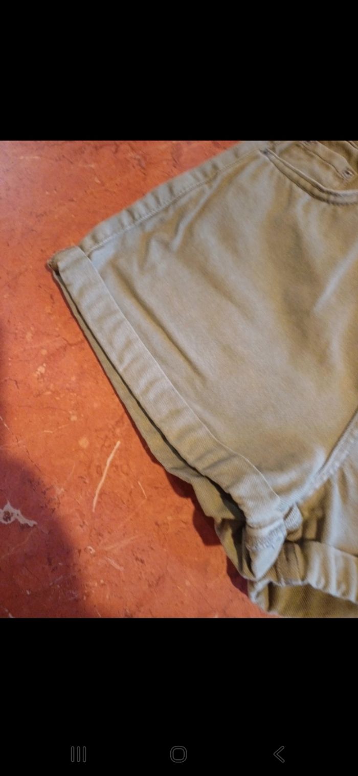 Short  fille taille 14 ans - photo numéro 3