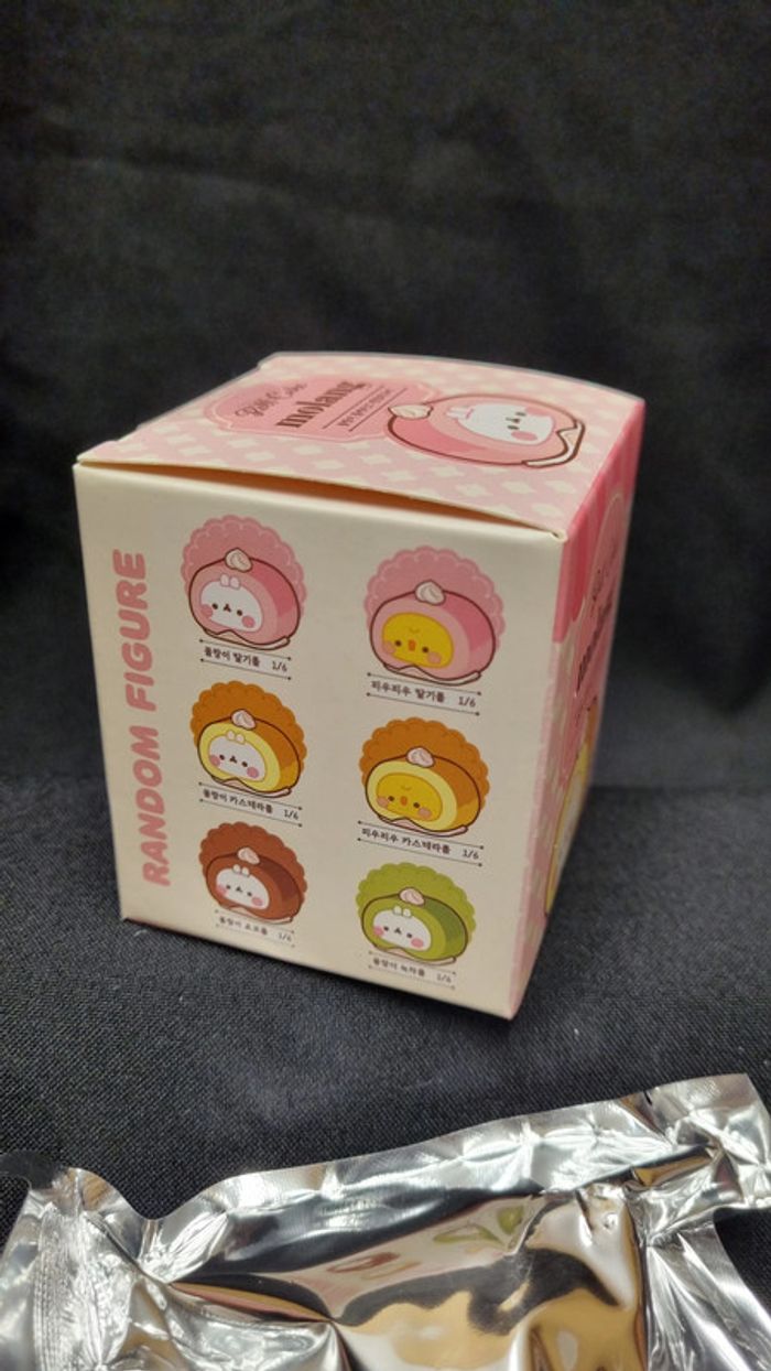 Blind Box Molang Roll Cake Edition - Corée du Sud - photo numéro 2