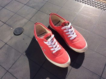 Baskets Tbs rouge